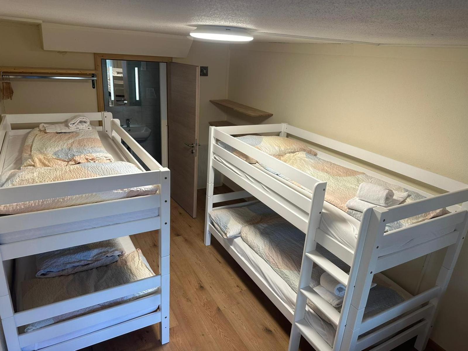 باربان Hostel By Grischalodge المظهر الخارجي الصورة